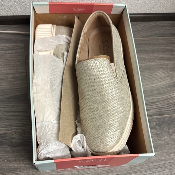 Soul Naturalizer Women's Tia Slip On Sneaker (WIDE) - Picture 2 of 6